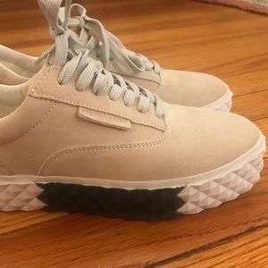 Kendall+Kylie Reign Sneakers, Size 6